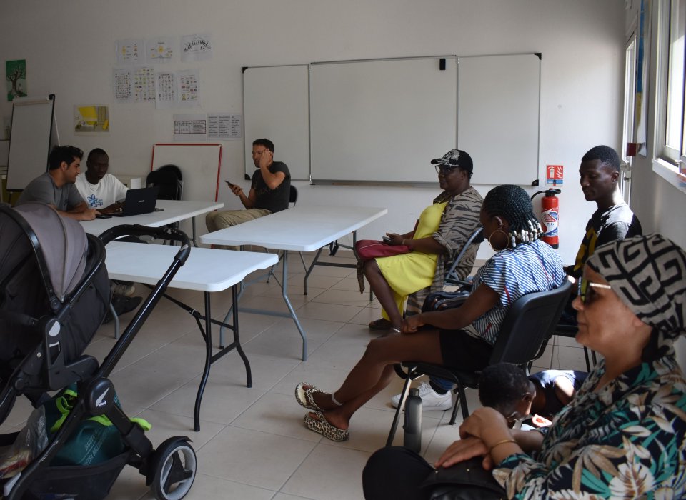 étudiants et personnes en attente de régularisation